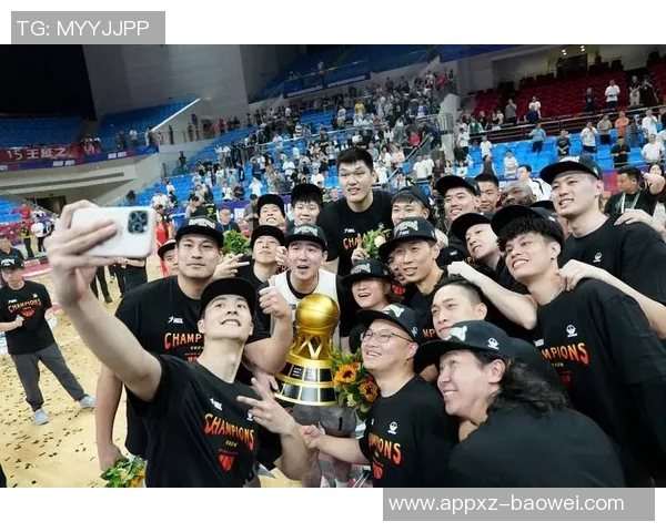 梅森琼斯荣膺G联赛FMVP正式加盟中国香港金牛篮球俱乐部